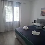 With Parking Space Palit, Rab - 24800 Διαμέρισμα *