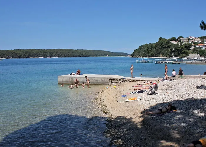 Appartamento With Parking Space Palit, Rab - 24800