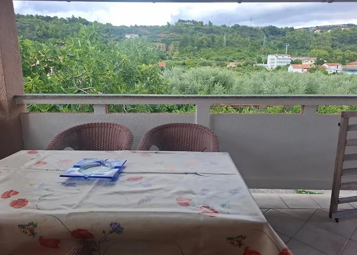With Parking Space Palit, Rab - 24800 Appartamento