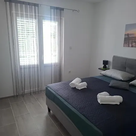 With Parking Space Palit, Rab - 24800 Apartmán *