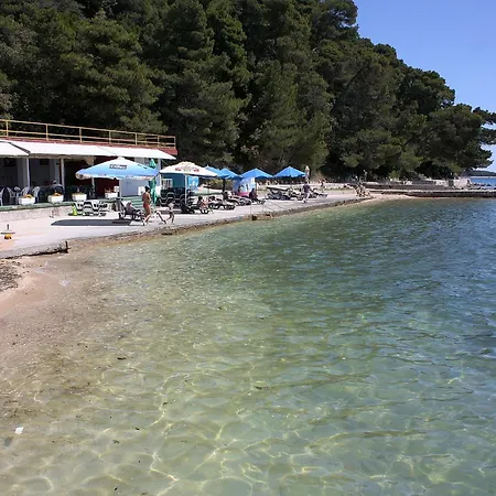 Apartmán With Parking Space Palit, Rab - 24800 *