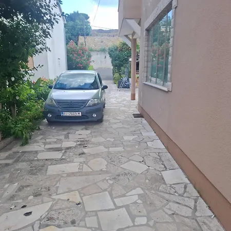 Apartament With Parking Space Palit - Rab - 24800